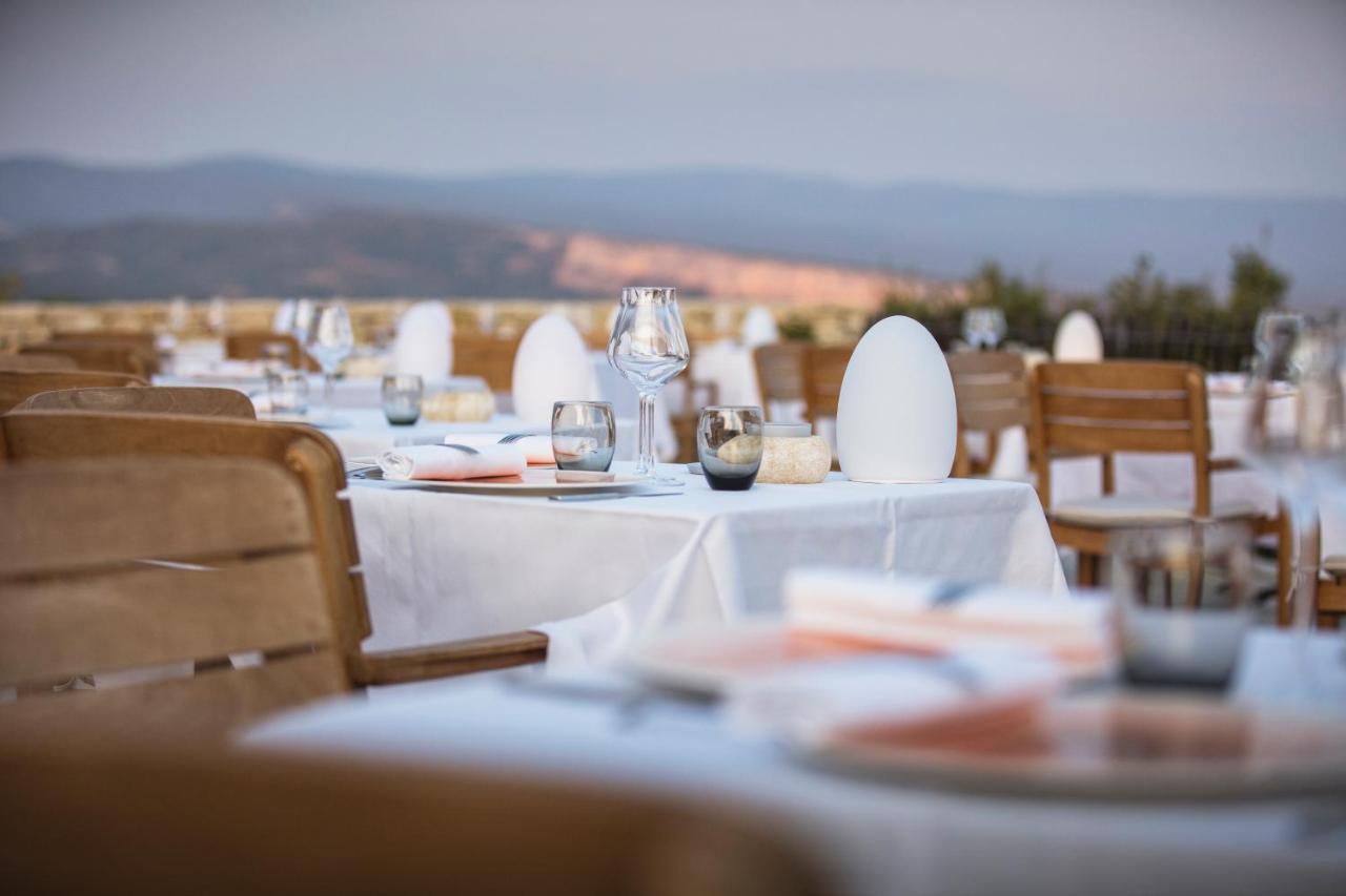 Mas Des Herbes Blanches Hotel & Spa - Relais & Chateaux Joucas Bagian luar foto
