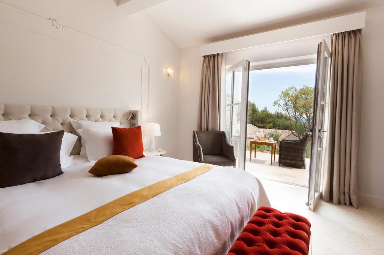 Mas Des Herbes Blanches Hotel & Spa - Relais & Chateaux Joucas Bagian luar foto