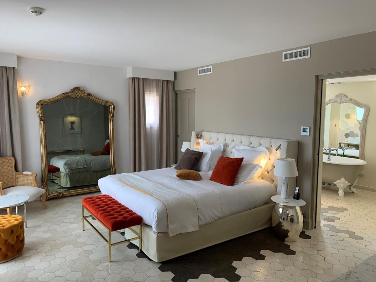 Mas Des Herbes Blanches Hotel & Spa - Relais & Chateaux Joucas Bagian luar foto
